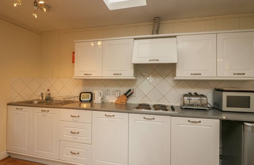 Newtonmore Cottage | OSPREY COTTAGE, romantic, character holiday cottage in Laggan
