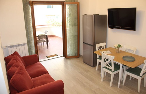 Quartiere XXXIV Lido di Ostia Levante Apartment | Ostia-apartment 50 mt from the beach, near historic center-sea view