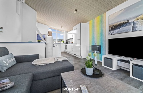 Wendtorfer Strand House | Ostseelchen - great facilities, best sea view, large garden, sauna, bike port