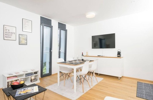 Ottakring Apartment | Ottakring Balcony Suite