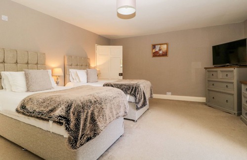 Warwick-on-Eden Cottage | OTTERS HOLT, pet friendly, luxury holiday cottage in Carlisle