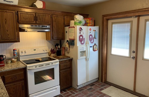 Norman House | OU Game Day Condo! Nice single bedroom townhouse 6 mins from OU campus.