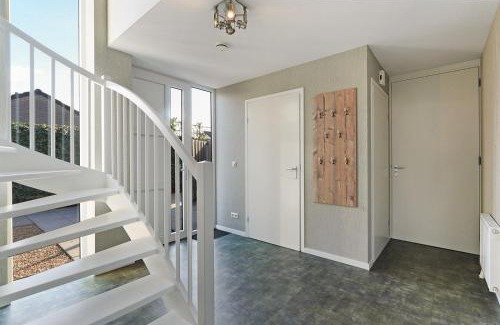 Ouddorp Villa | Oude Nieuwelandseweg 33B - Ouddorp - Villa Hopper met jacuzzi, voor gebruik - NOT FOR COMPANIES
