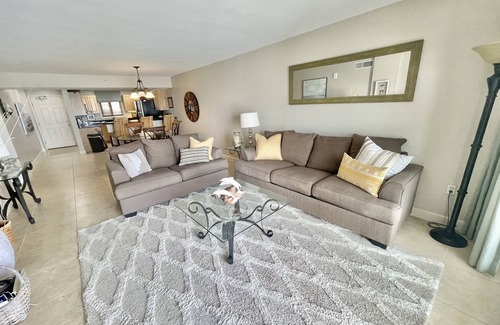 Ono Island Condo | Our 8th floor condominium has unobstructed views of the Gulf of America.