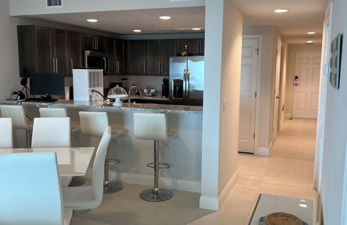 Ocean View Halifax Estates Condo | OUR ARUBA RETREAT - New 3b2b 8th floor oceanfront condo.