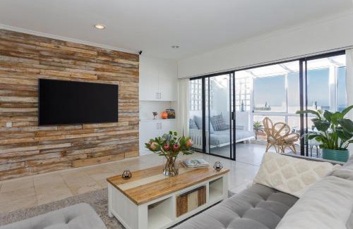 Bloubergstrand House | Our Cape Town Home - Beach Villa with Stunning Sea & Mountain Views!