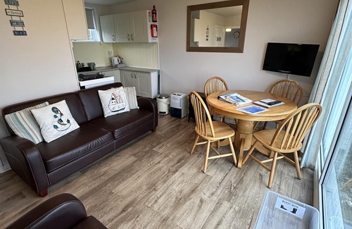 Great Yarmouth Ski Chalet | Our Hickling contemporary chalet stunning location overlooking sea & sandy beach