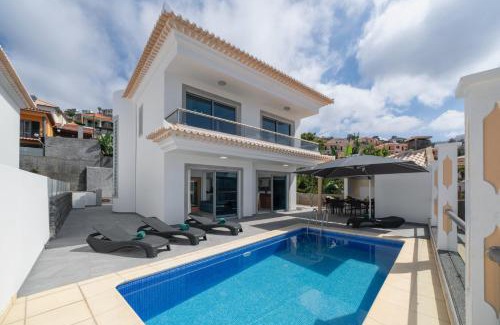 Monte Villa | OurMadeira - Atlantic Sunrise