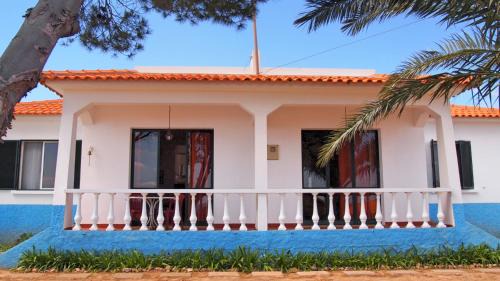 Cabeco da Ponta House | OurMadeira - Villa Mary, informal, close to the beach