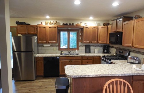 Thompsonville Ski Chalet | Out-N-About Chalet at CRYSTAL MOUNTAIN: Best rates at Crystal Mountain