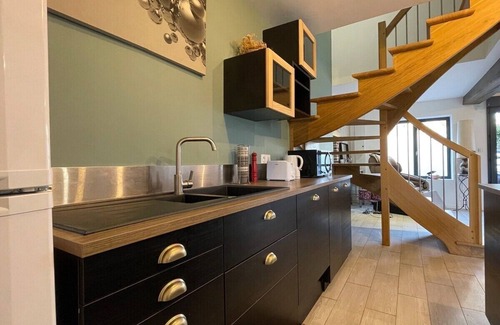 Billy House | Outbuilding The House of Angels Garden and Beauval