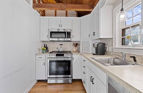 West Dennis House | Outdoor Cape Cod Oasis just 5 minutes to S Village Beach!