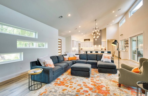 Malakoff House | Outdoor Oasis: Family Malakoff Gem on Cedar Creek!