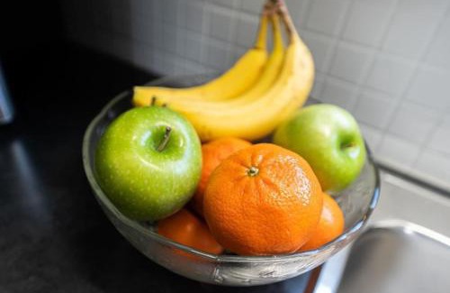 St. Catharines House | Outdoor Sauna Hot Tub Playroom Port Dallhousie