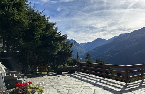 St. Luc Ski Chalet | Outside: duplex apartment in chalet, for 8 people, balcony, large terrace with barbecue and garden f