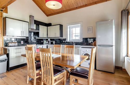 Hornsea Ski Chalet | Outstanding, spacious and contemporary two storey lodge.