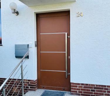 Misburg - Nord Apartment | OVERNIGHT No1 - Dachterrasse, Küche, Netflix