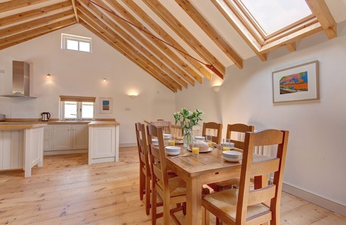 Morston Cottage | Owl Barn - a self catering cottage that sleeps 6 guests in 3 bedrooms