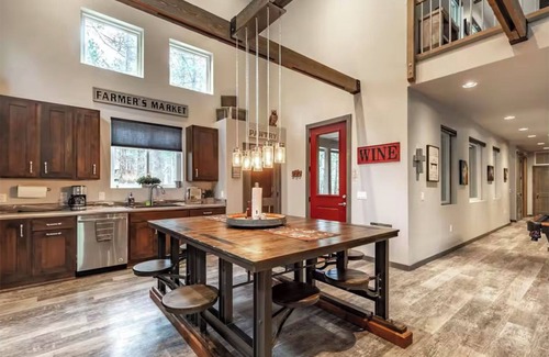 Williams House | Owl's Nest Tall Pines Retreat