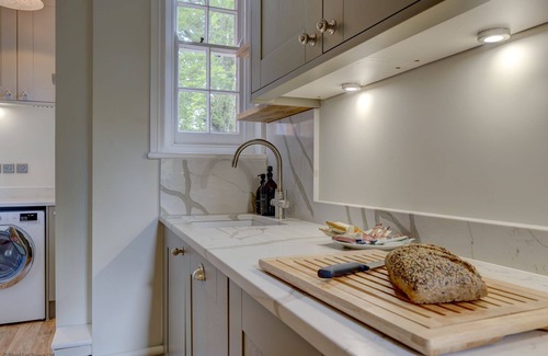 Oxford Apartment | Oxford Garden View | Oxford Holiday Let | 2 Beds & Sleeps 4