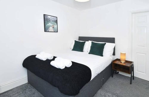 Tunstall House | Oxford House by YourStays