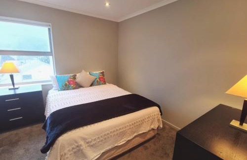 Picton Apartment | Oxleys 501 3 bedroom Penthouse