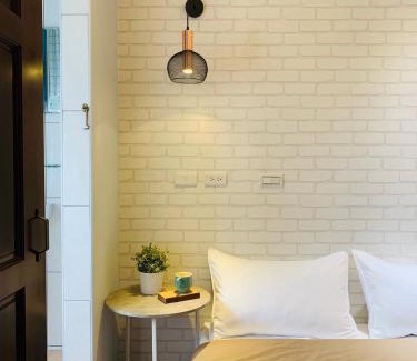 Tainan City Centre House | OYAJI Guesthouse 歐野基民家宿泊