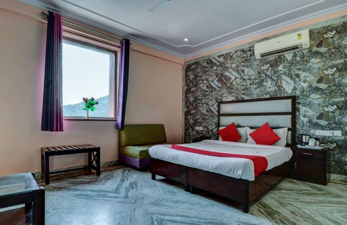 Jaipur Hotel | OYO 12849 Hotel Grand Akshay