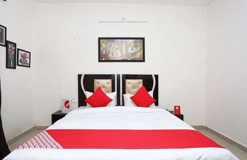 Meerut Hotel | OYO 17443 Tirupati Residency