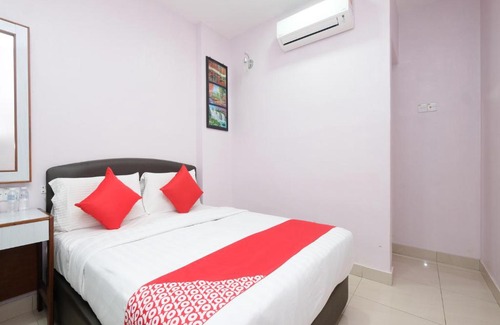 Teriang Hotel | OYO 89877 Sun Triang Hotel