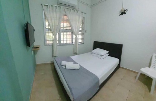 Kampung Sura Masjid Hotel | OYO 90116 Fbs Inn Hotel