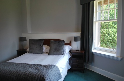Alloa Hotel | OYO Dunmar House Hotel