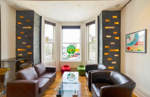 St Leonards-On-Sea Hotel | OYO Eagle House Hotel, St Leonards Hastings