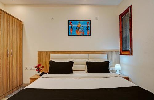 Gomti Nagar Hotel | OYO Flagship H.L House