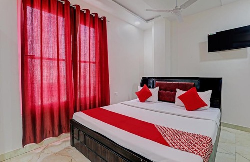 Lucknow Hotel | OYO Flagship Hotel Shri Ram Palace