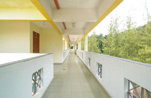 Lumut House | OYO Home 89484 Teluk Batik Resort