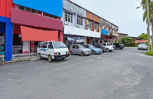 Pasir Puteh Hotel | OYO HOME 90325 Au Homestay