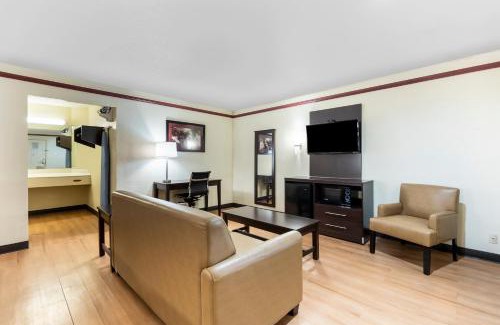 Tulsa Hotel | OYO Hotel Tulsa N Sheridan Rd & Airport