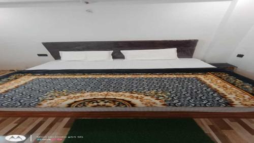 Faizabad Hotel | OYO Royal Ayodya Guest House