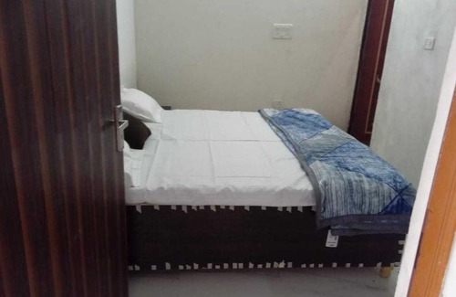 Aligarh Hotel | OYO Royal Palm