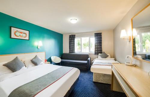 Thrussington Hotel | OYO Sunrise Hotel, A46 N Leicester