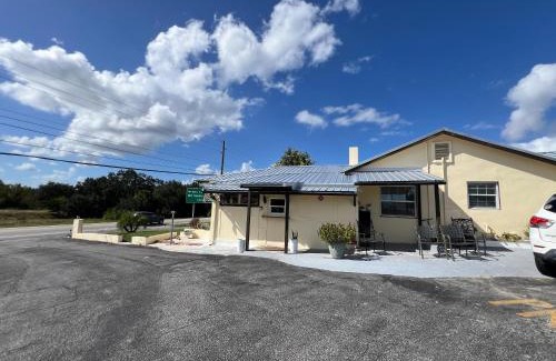 Lake Wales Hotel | OYO Tower View Motel