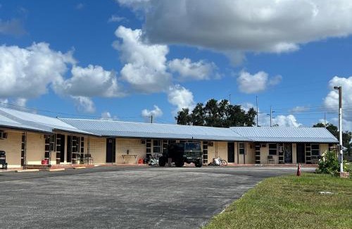 Lake Wales Hotel | OYO Tower View Motel
