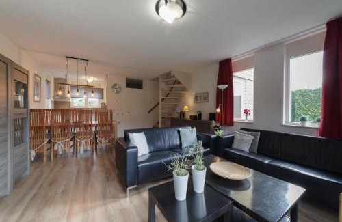 Wemeldinge House | Oyster Coast Sauna and Family Charm