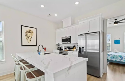 Galveston House | Oyster & Pearl - Doublenn