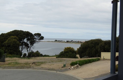 Dalrymple House | Oyster Views - sea views from balcony. Off Peak Special!