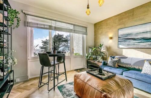 Seaton House | Oystercatcher - Mount Brioni