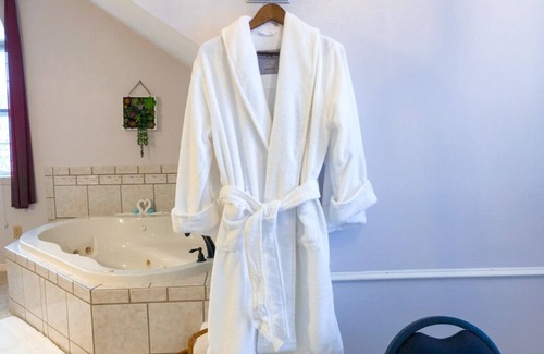 Ponce De Leon Bed & Breakfast | Ozark Couples Retreat: A Romantic Hideaway Near Branson