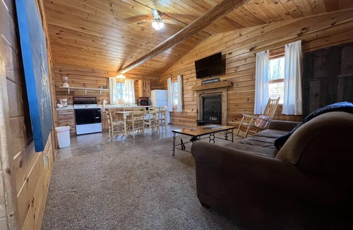 Shell Knob House | Ozarks Cabin on Table Rock Lake