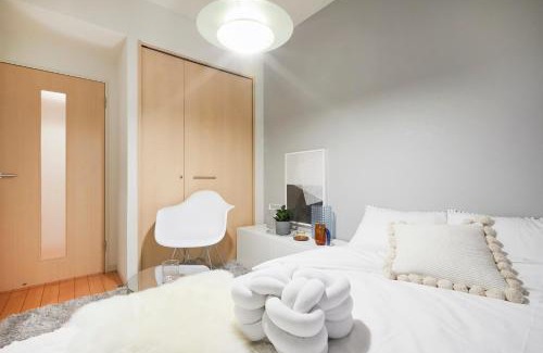 Kabukicho Apartment | P OIN T - Shinjuku Kabukicho Designer's Apartment I